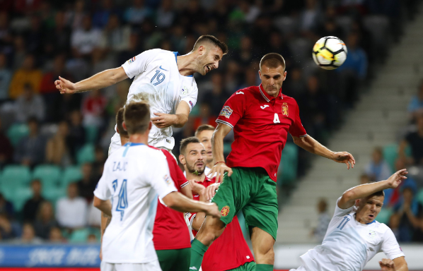 爱尔兰队在友谊赛中与挪威队握手言和的简单介绍 爱尔兰队在友谊赛中与挪威队握手言和的简单介绍