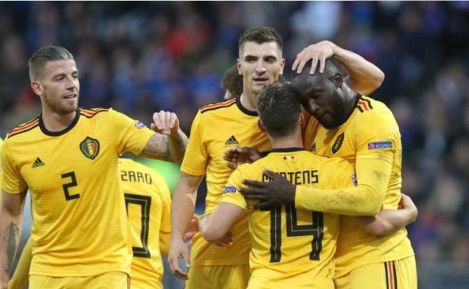 包含冰岛主场负于丹麦，三连败无缘出线的词条