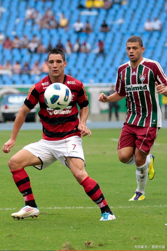 包含哥伦比亚争取联赛前进，雄心壮志不容忽视的词条