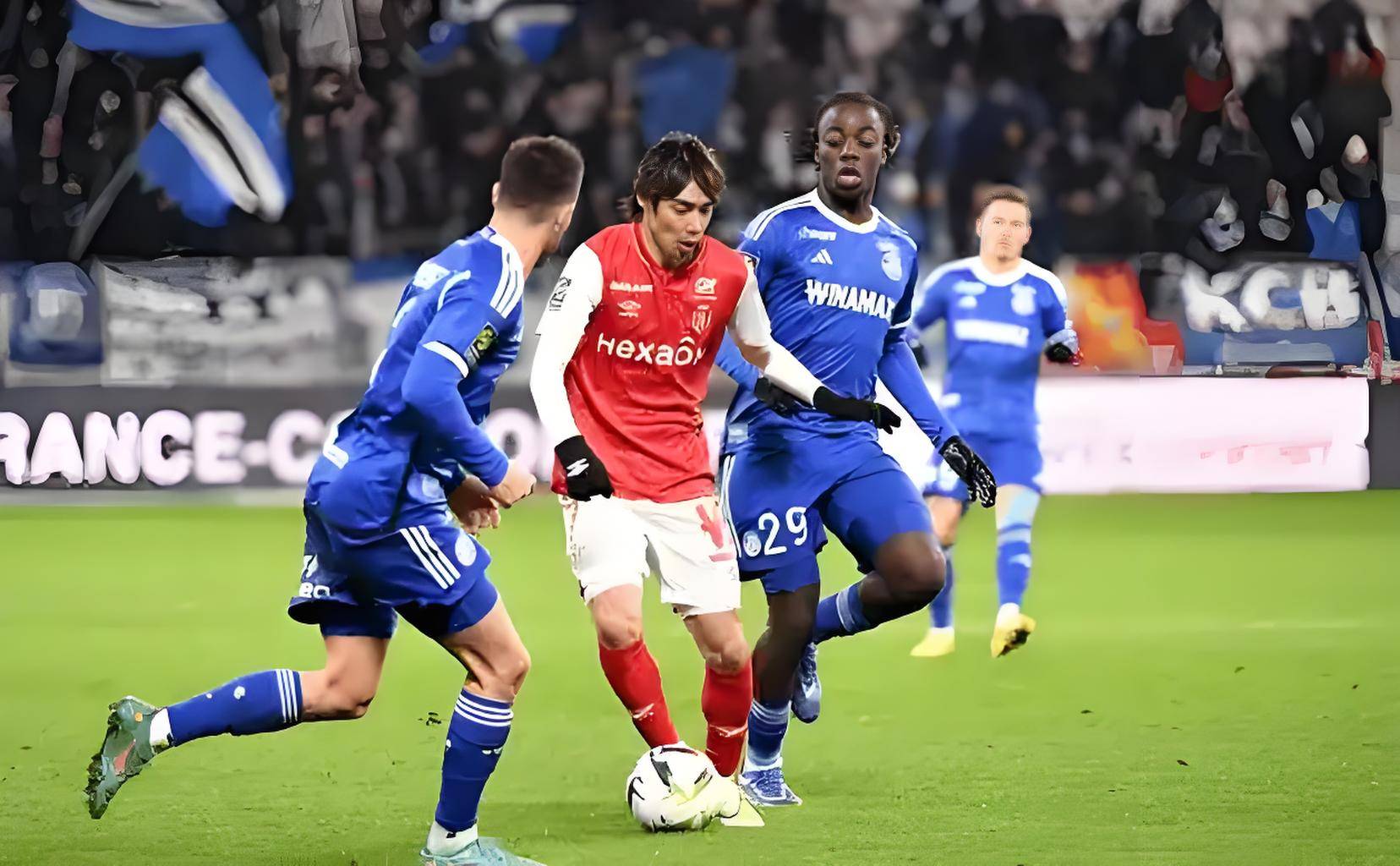 包含斯特拉斯堡战平对手,勉强守住不败纪录的词条 包含斯特拉斯堡战平对手,勉强守住不败纪录的词条